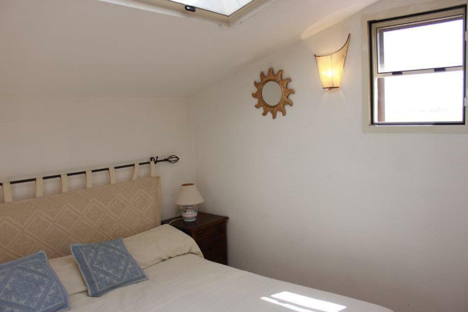 Casa Mughetto R5055 Seafront, Private Sea Access, Swimming Pool Villa La Maddalena  Exterior foto